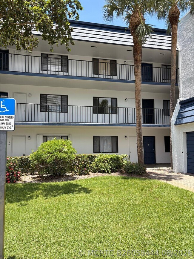 Building Photo - 4465 Luxemburg Ct