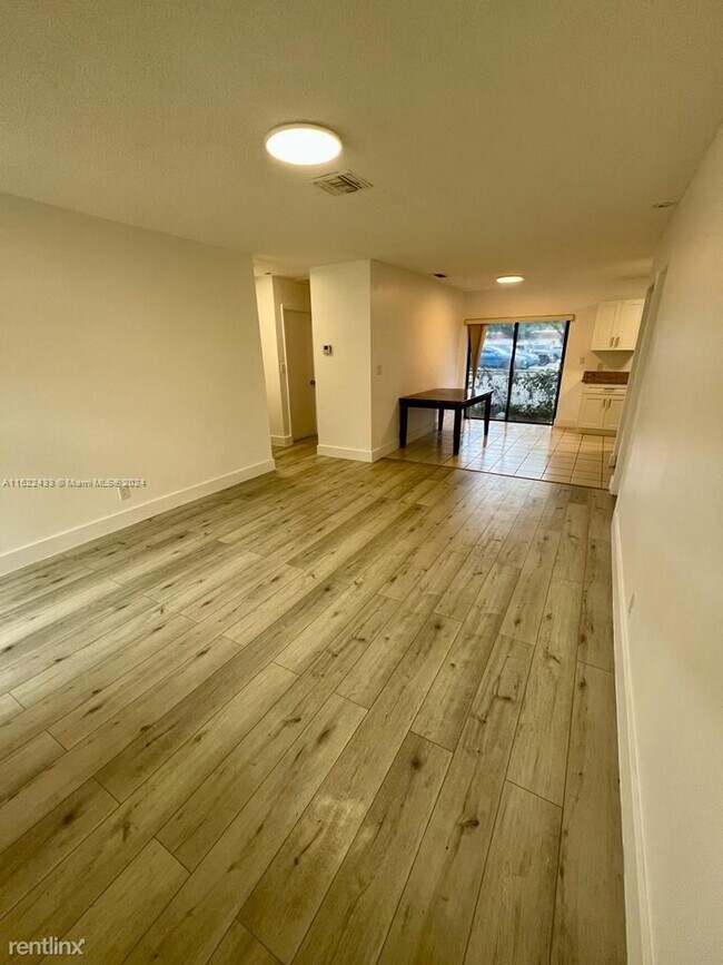 Building Photo - 3 br, 2 bath House - 21 SE 4th Ter # 2