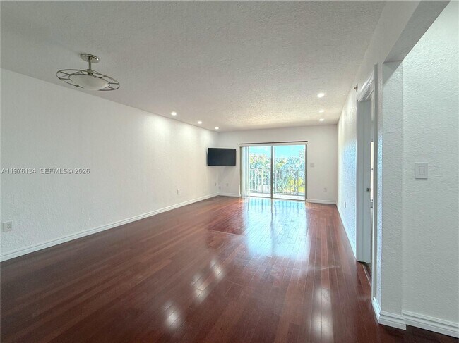 Foto del edificio - 2640 NE 135th St