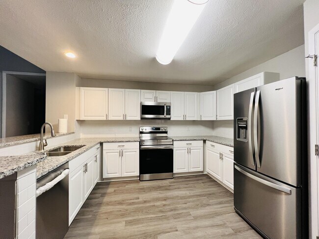 Foto del edificio - 1072 Gould Pl