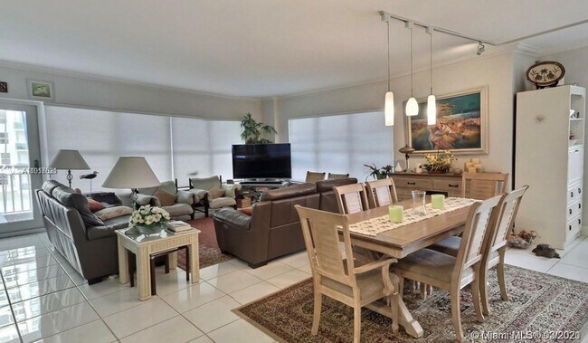 Building Photo - 3850 Galt Ocean Dr