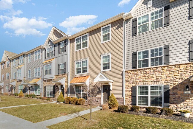 Foto del edificio - 5010 Laurel Valley Ln