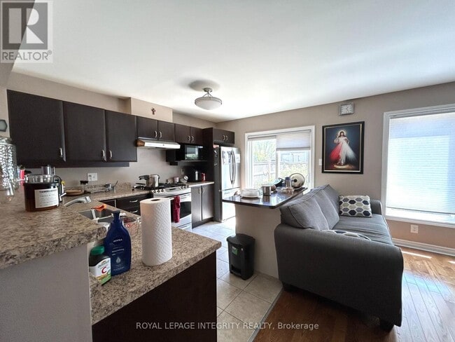 Building Photo - 3116 Burritts Rapids Pl