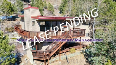 Building Photo - 131 Meadow Ln