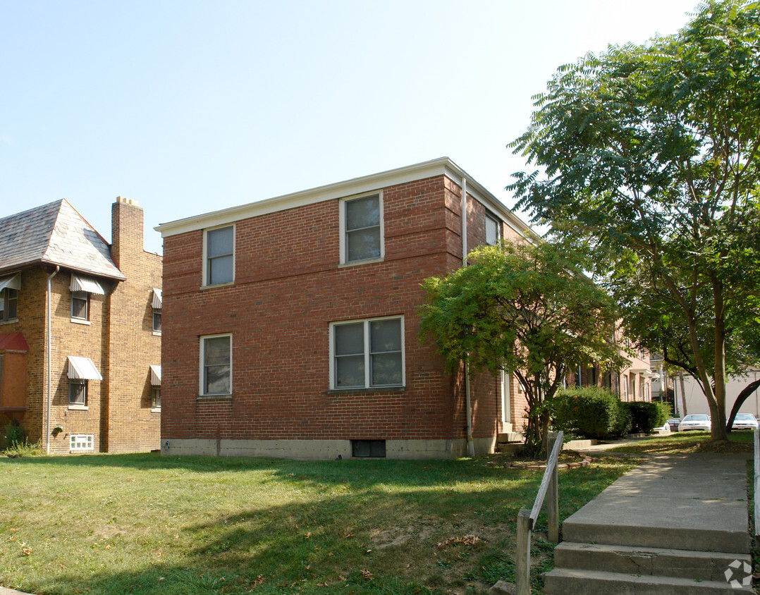 Primary Photo - 2360 Glenmawr Ave