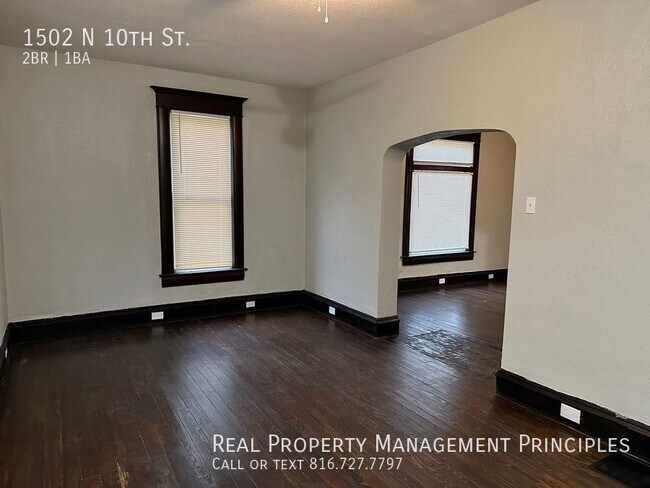 Foto del edificio - Spacious, Completely Remodeled Townhouse i...