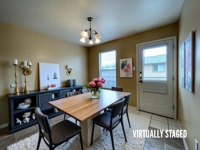 Building Photo - 3203 Toledo Dr