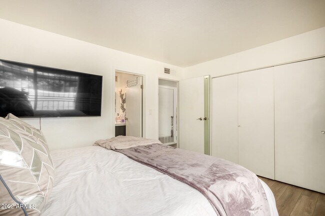 Foto del edificio - 4630 N 68th St