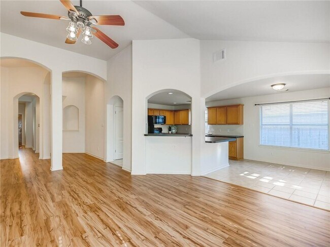 Foto del edificio - 4011 Galena Hills Dr.