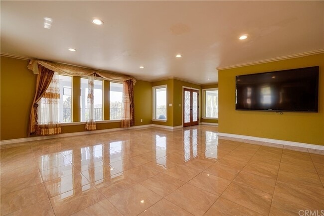 Living Room - 1801 Upperton Ave