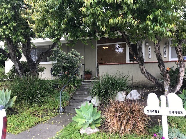 Primary Photo - 24461 La Cresta Dr