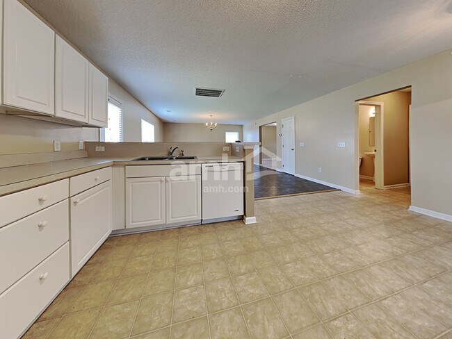 Building Photo - 132 Wildberry Ln