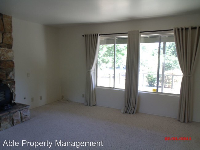 Building Photo - 2 br, 1.5 bath House - 3812 Indian Rock Road
