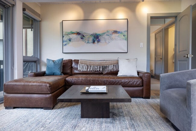 Foto del edificio - 70 Gallun Ln