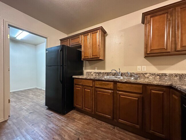 Building Photo - Tulsa St Duplex