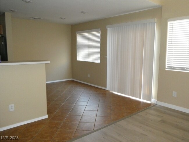 Building Photo - 941 Medina De Leon Ave