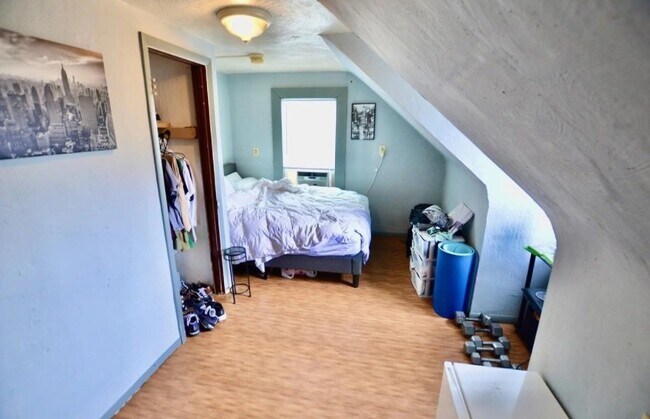 Habitación 2 - 160 6th St