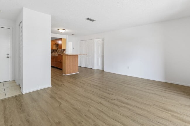 Foto del edificio - 3461 Clark Rd