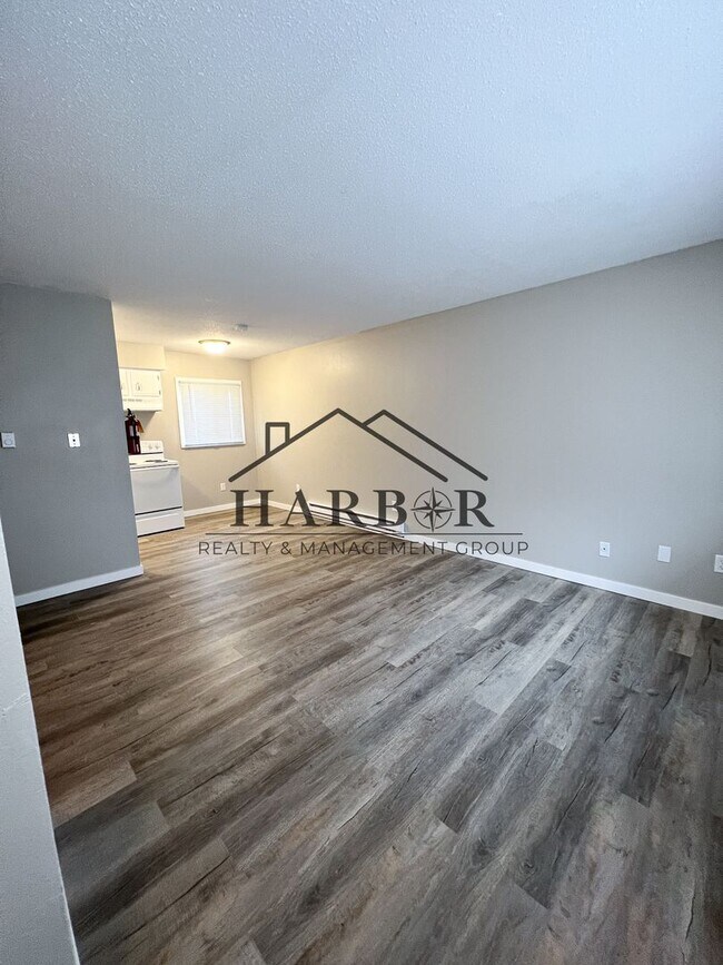 Foto del edificio - Renovated 1 Bedroom 1 Bath - SPECIAL: Firs...