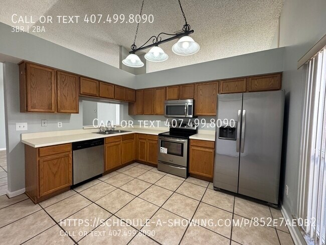Building Photo - 133 N. Weathersfield | $2,095 | 3 Bed, 2 Bath