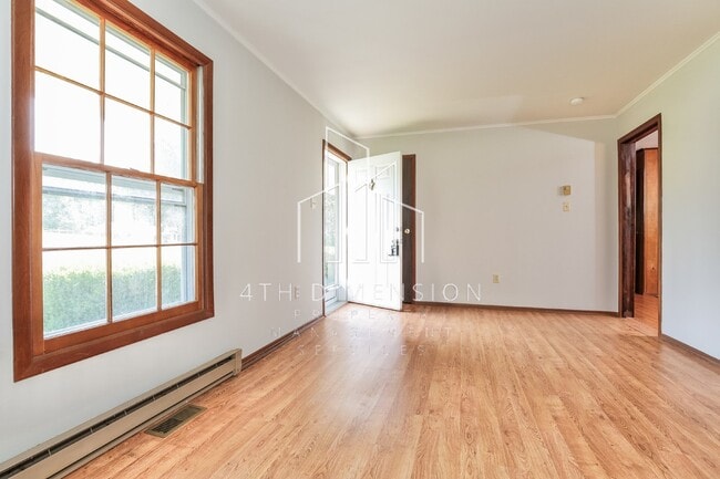 Building Photo - Charming 3-Bed, 2-Bath Home with 1,480 Sq....