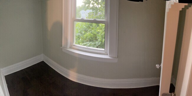 Building Photo - 369 Chadwick Ave