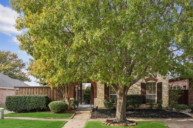 Foto del edificio - 7457 Glasshouse Walk