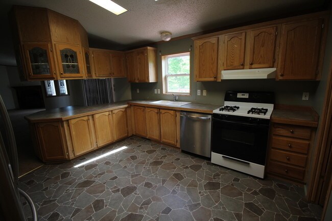 Building Photo - 9204 Snapdragon Dr