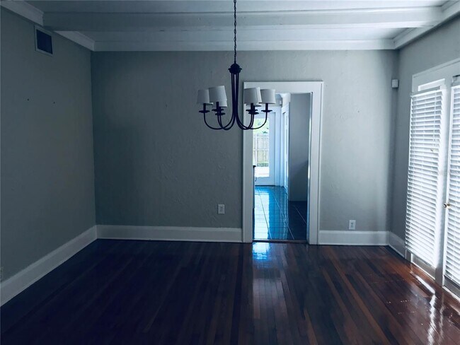 Foto del edificio - 3308 W San Juan St