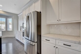 Building Photo - 10728 Elm Ridge Ave