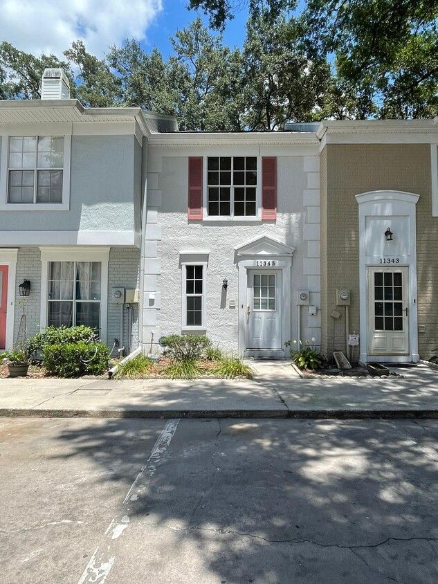 Primary Photo - 11345 Regal Square Dr