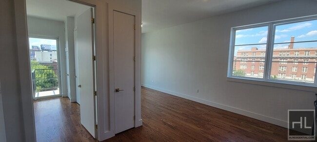 Building Photo - 133 Brown Place