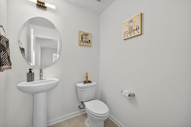 Foto del edificio - 2113 Featheredge Wy