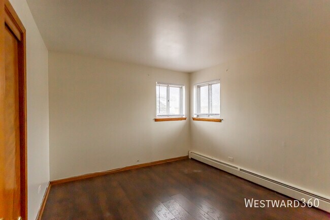 Foto del edificio - 8745 S Cottage Grove Ave
