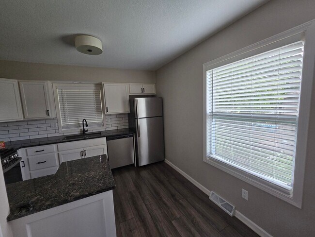 Foto del edificio - 423-423 N Marion St