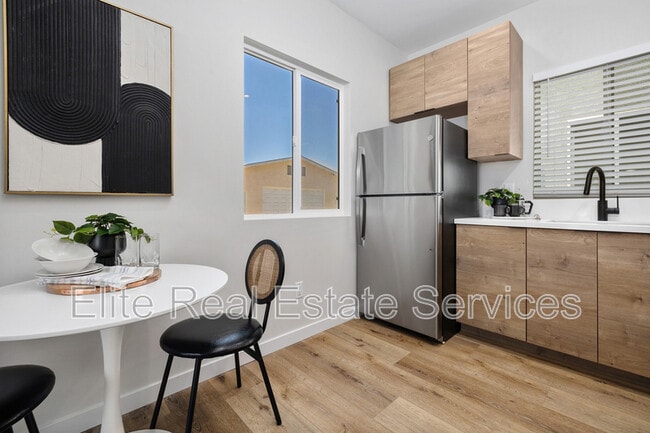 Building Photo - 3315 Clairemont Mesa Blvd