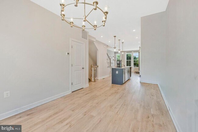 Building Photo - 2820 Dart Dr