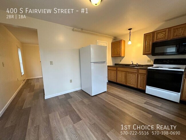 Building Photo - 2 bedroom remodeled townhouse for rent!
