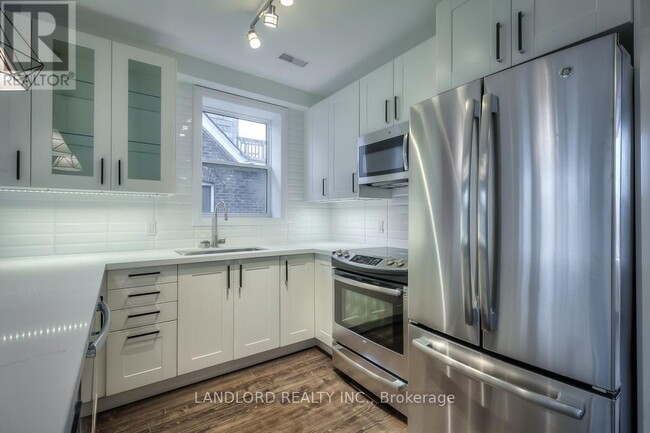 Photo du bâtiment - 82 Parkway Ave