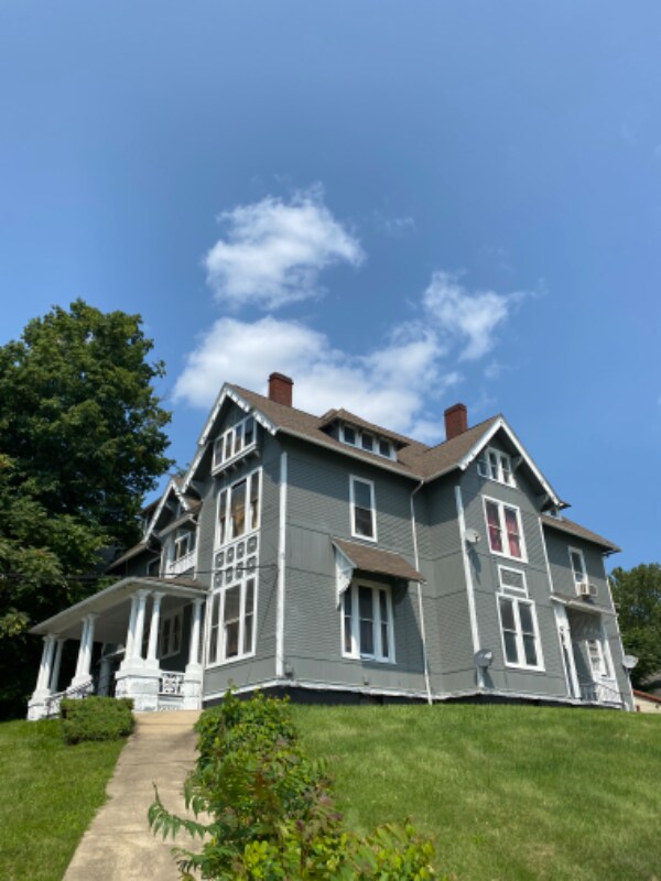 Primary Photo - 306 N Jefferson St