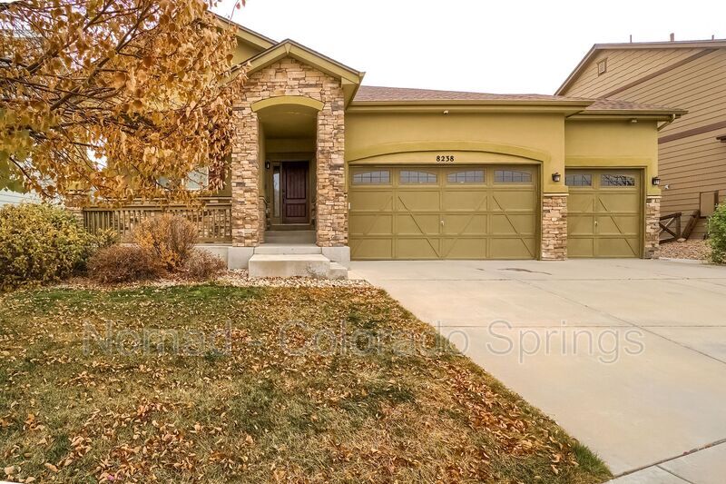 Foto principal - 8238 Hollygrape Ln