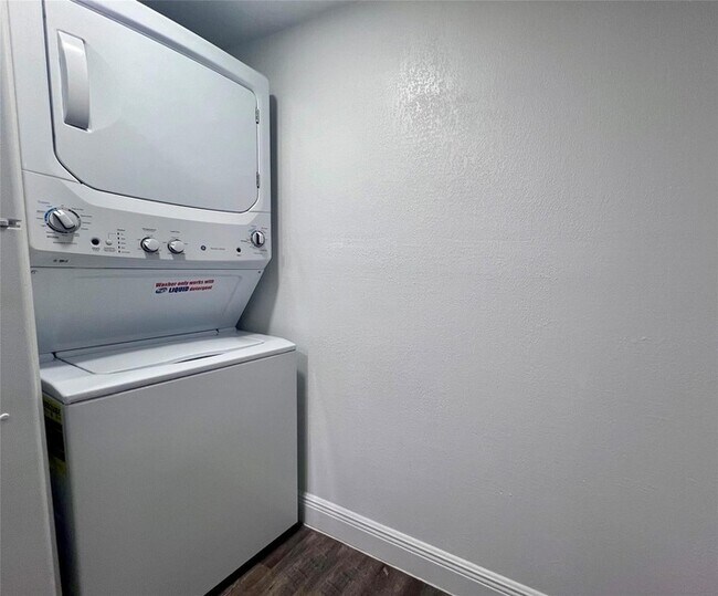 Foto del edificio - 17350 NW 68th Ave