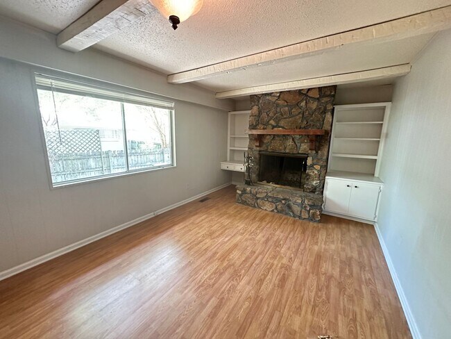 Building Photo - Home for Rent Near Mountain Brook
