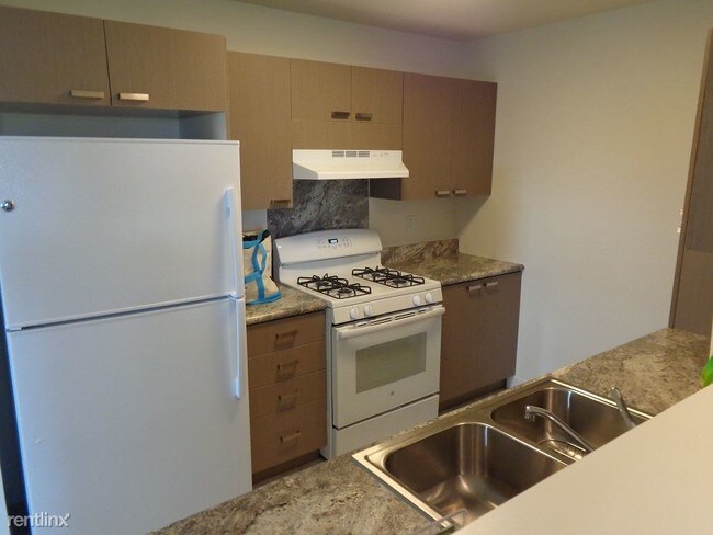 Building Photo - 3 br, 2 bath Condo - 56 Kihalani St