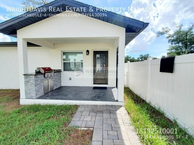 Foto del edificio - 922 W Knollwood St