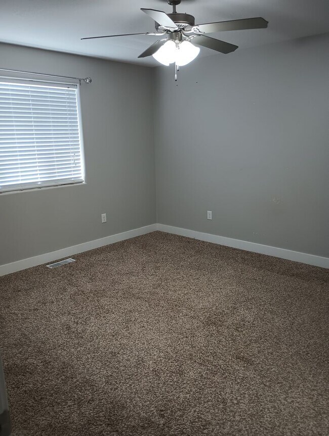 Foto del edificio - 3 B/ 2 B home in Sunrise Meadows
