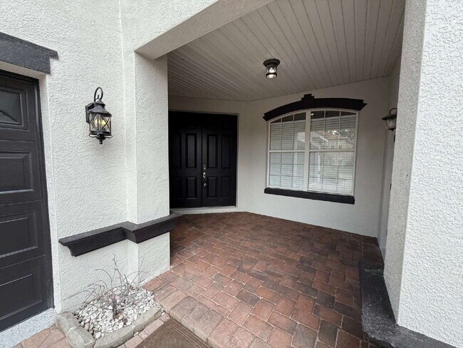 Foto del edificio - Elegant 5-Bedroom Home in Coveted Cory Lak...