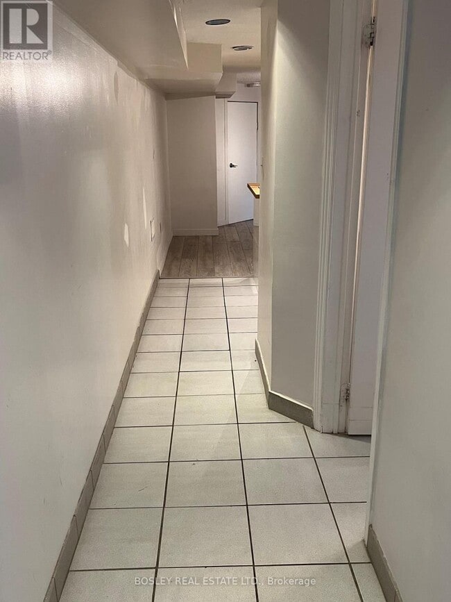 Building Photo - 229 Woodbine Ave