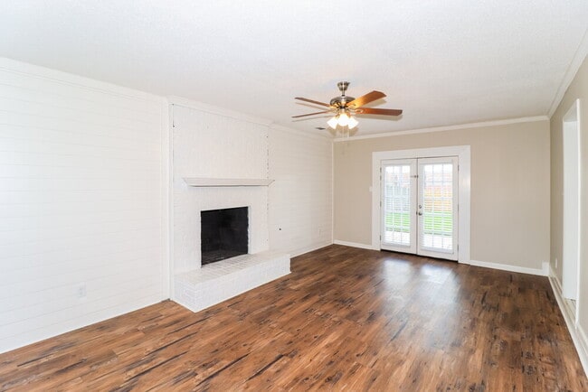 Building Photo - 7733 Deerfield Trce