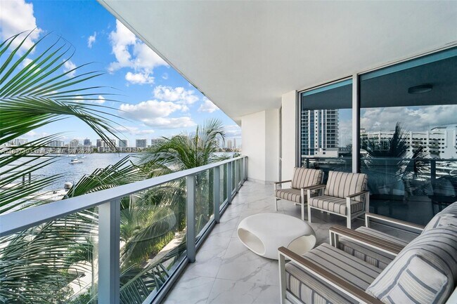 Foto del edificio - 17111 Biscayne Blvd